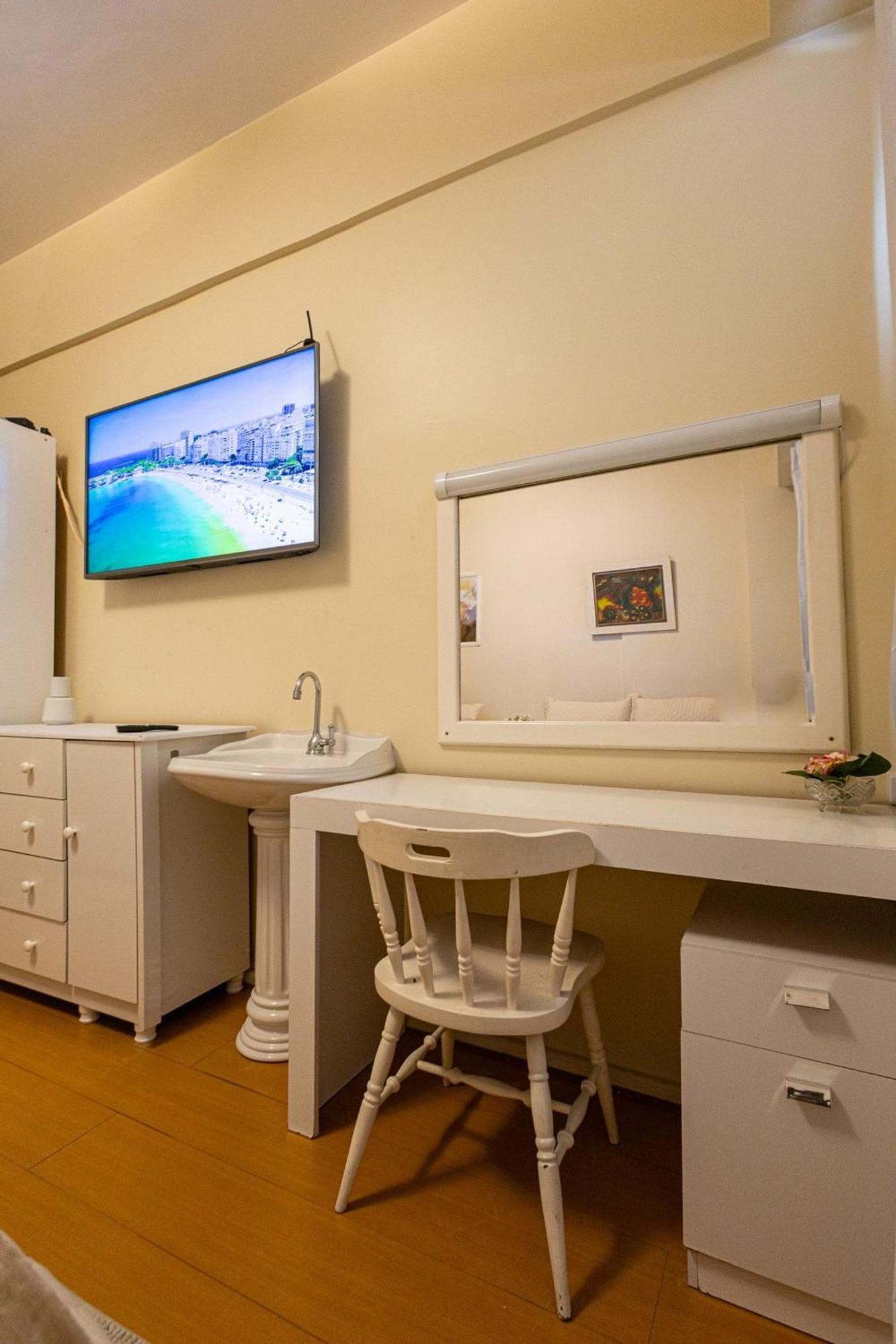 Apartamento Copacabana 200M Da Praia - Wifi Gratis - Cp5 Рио-де-Жанейро Экстерьер фото